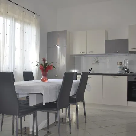 Luna Apartment Porec